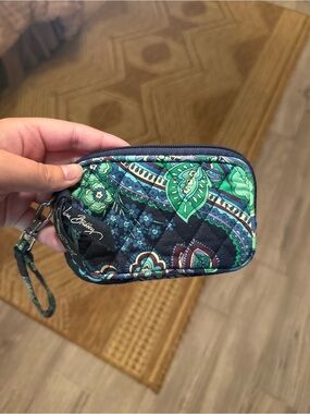 Vera Bradley Blue Rhapsody Wristlet